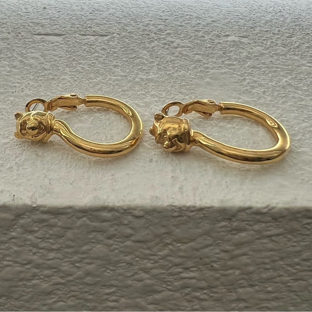 Disney Vintage Winnie the Pooh Gold Hoop Earrings